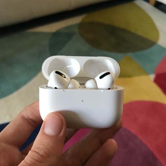 White Wireless Earbuds with Charging Case